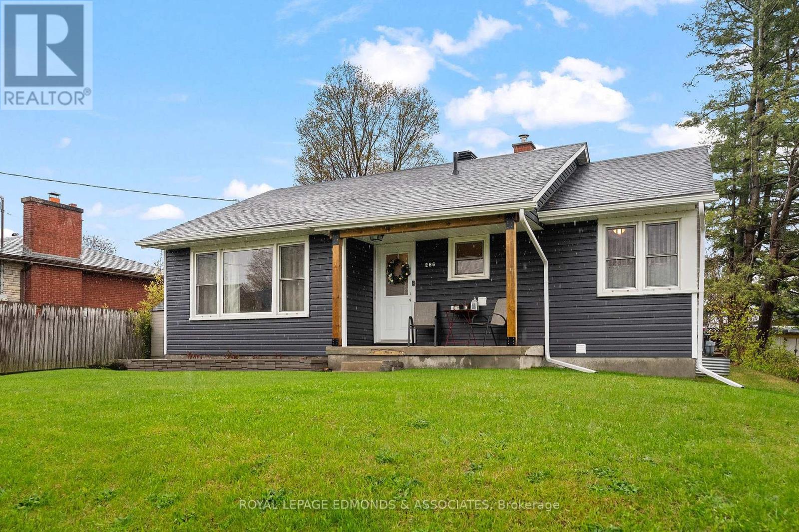 266 CLEMOW AVENUE, Pembroke, Ontario