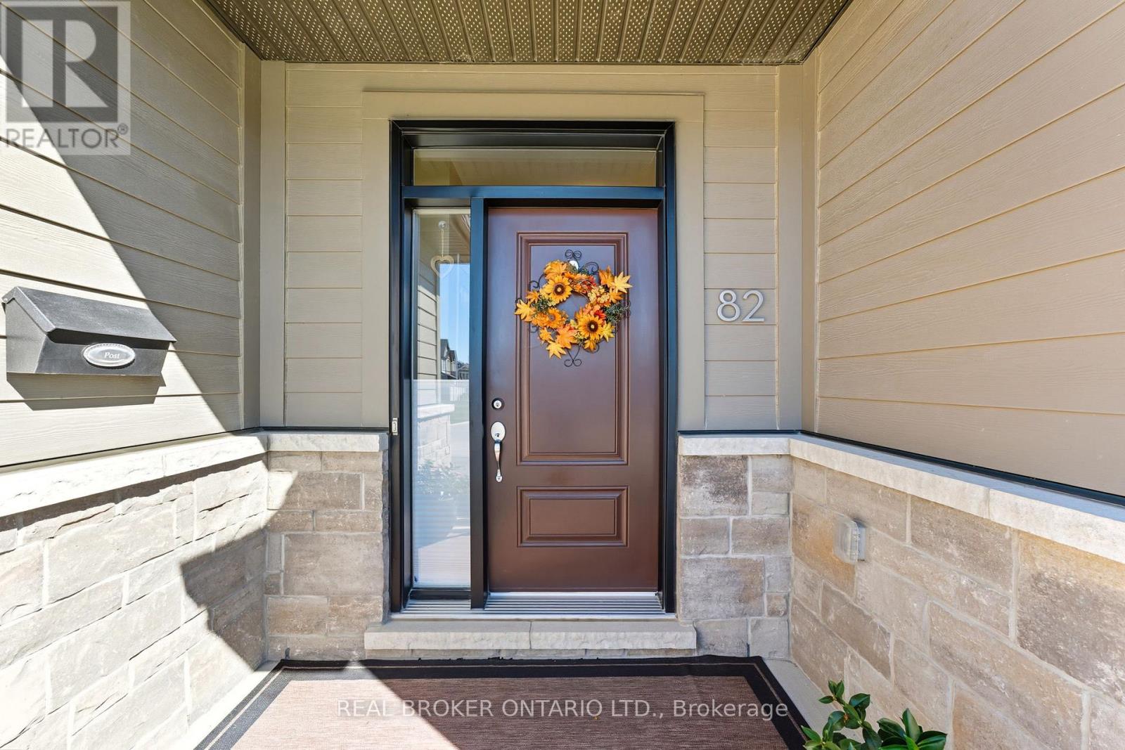 82 Axel Crescent, Ottawa, Ontario  K2V 0K4 - Photo 3 - X13127782