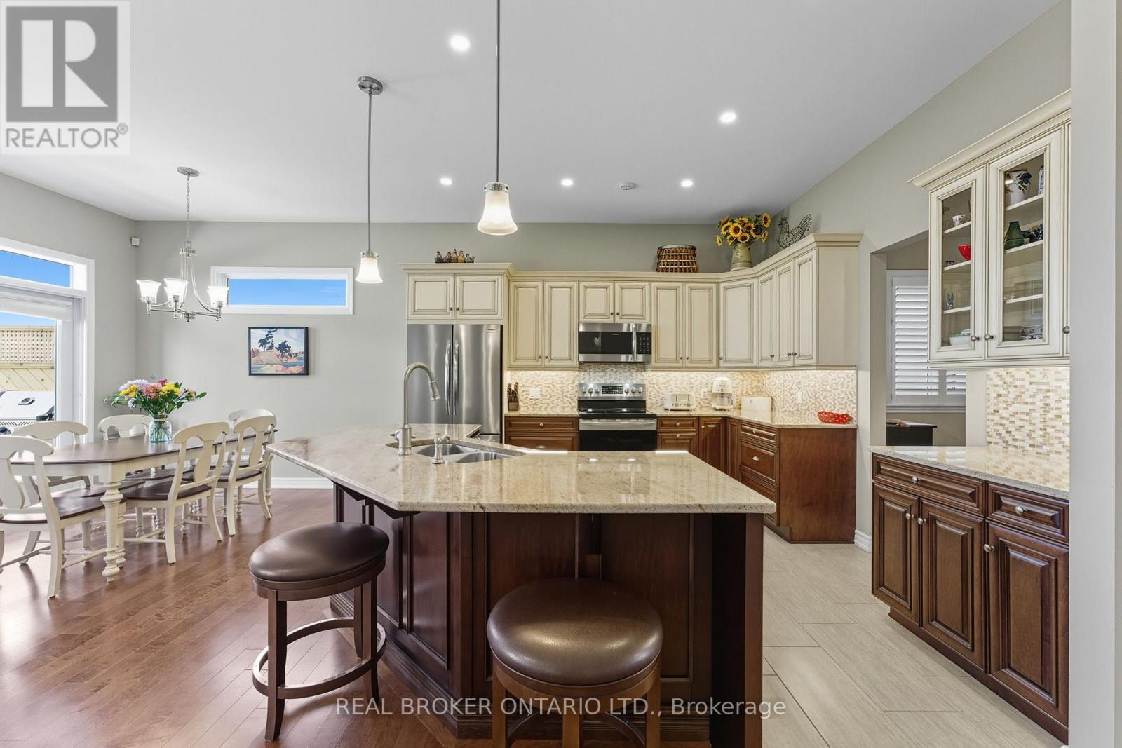 82 Axel Crescent, Ottawa, Ontario  K2V 0K4 - Photo 5 - X13127782