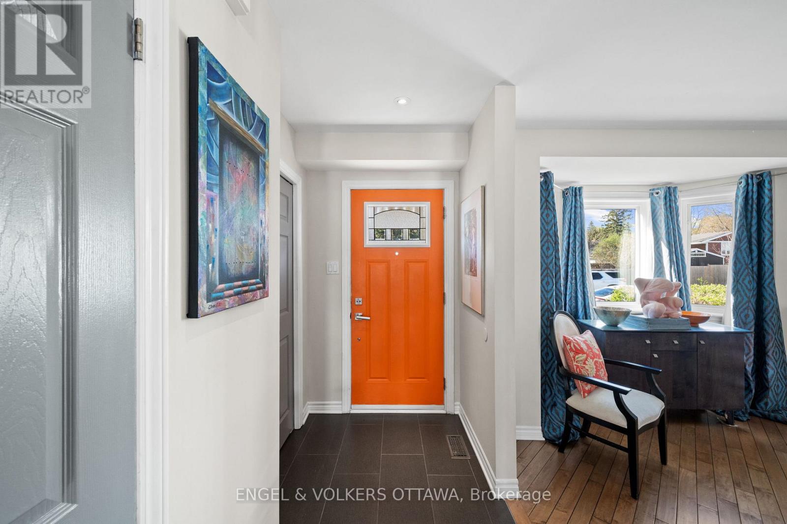 221 Monterey Drive, Ottawa, Ontario  K2H 7B1 - Photo 2 - X13127784
