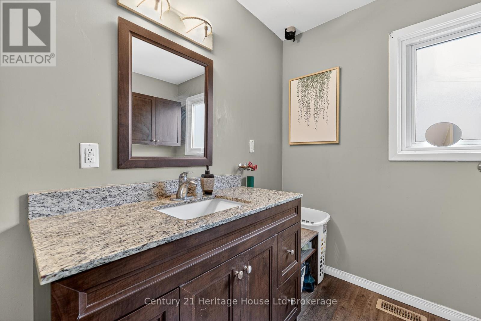 1004 Nesbitt Crescent, Woodstock, Ontario  N4S 7P1 - Photo 18 - X13127786