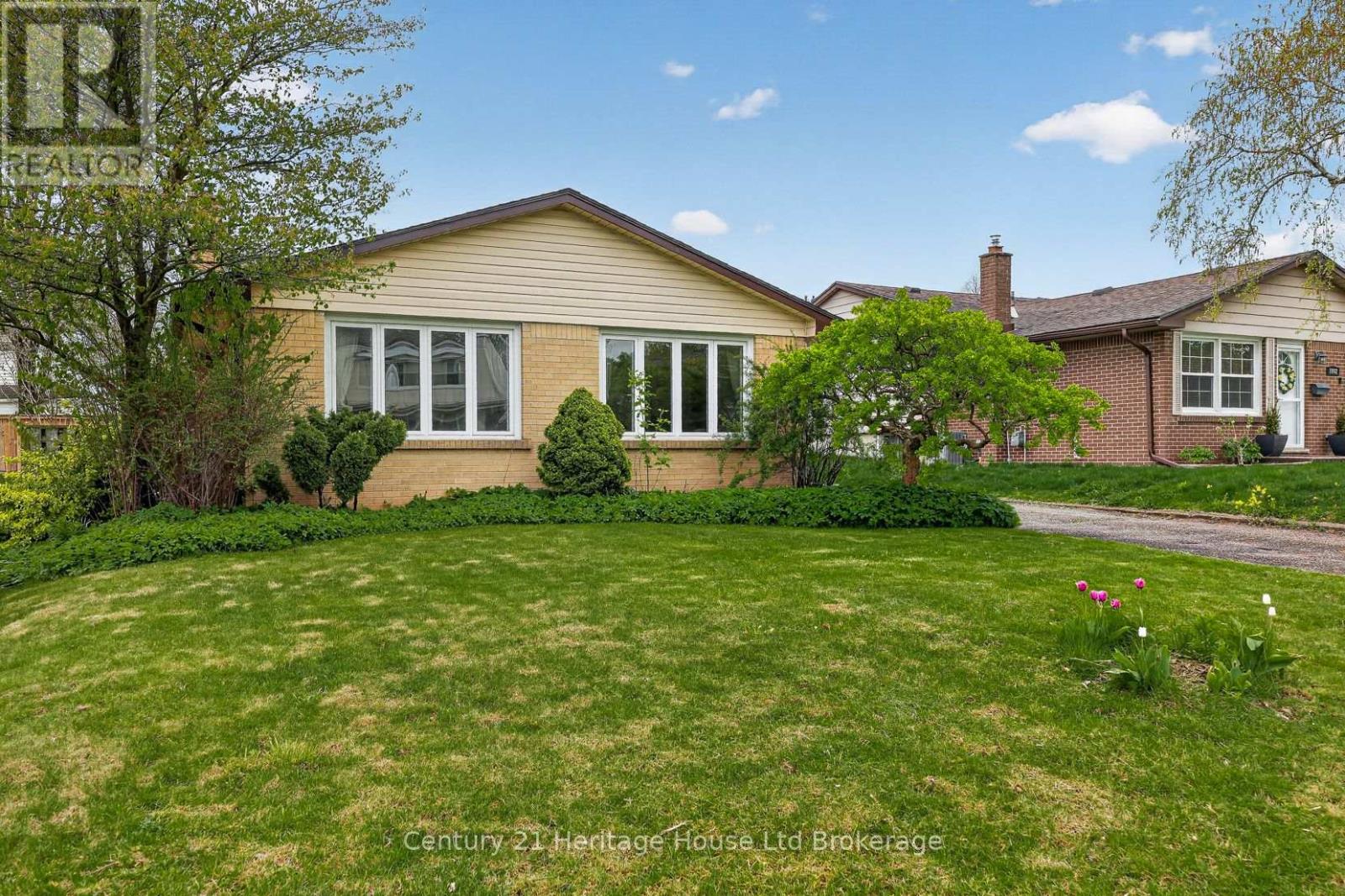 1004 Nesbitt Crescent, Woodstock, Ontario  N4S 7P1 - Photo 4 - X13127786