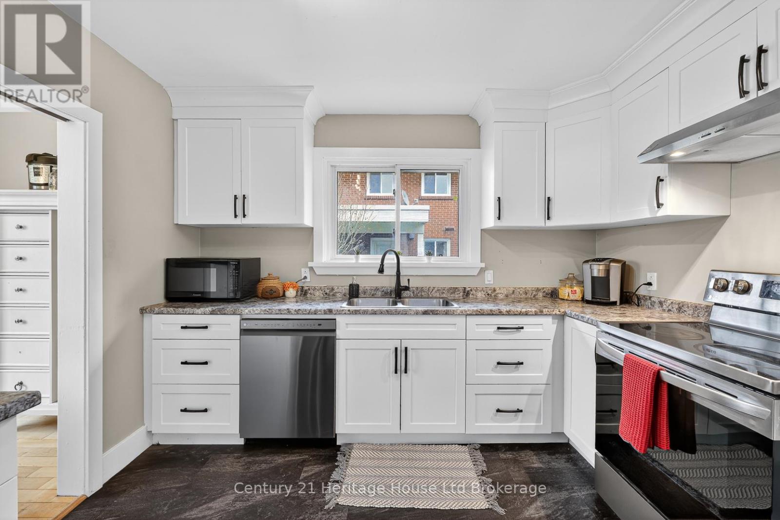 1004 Nesbitt Crescent, Woodstock, Ontario  N4S 7P1 - Photo 6 - X13127786