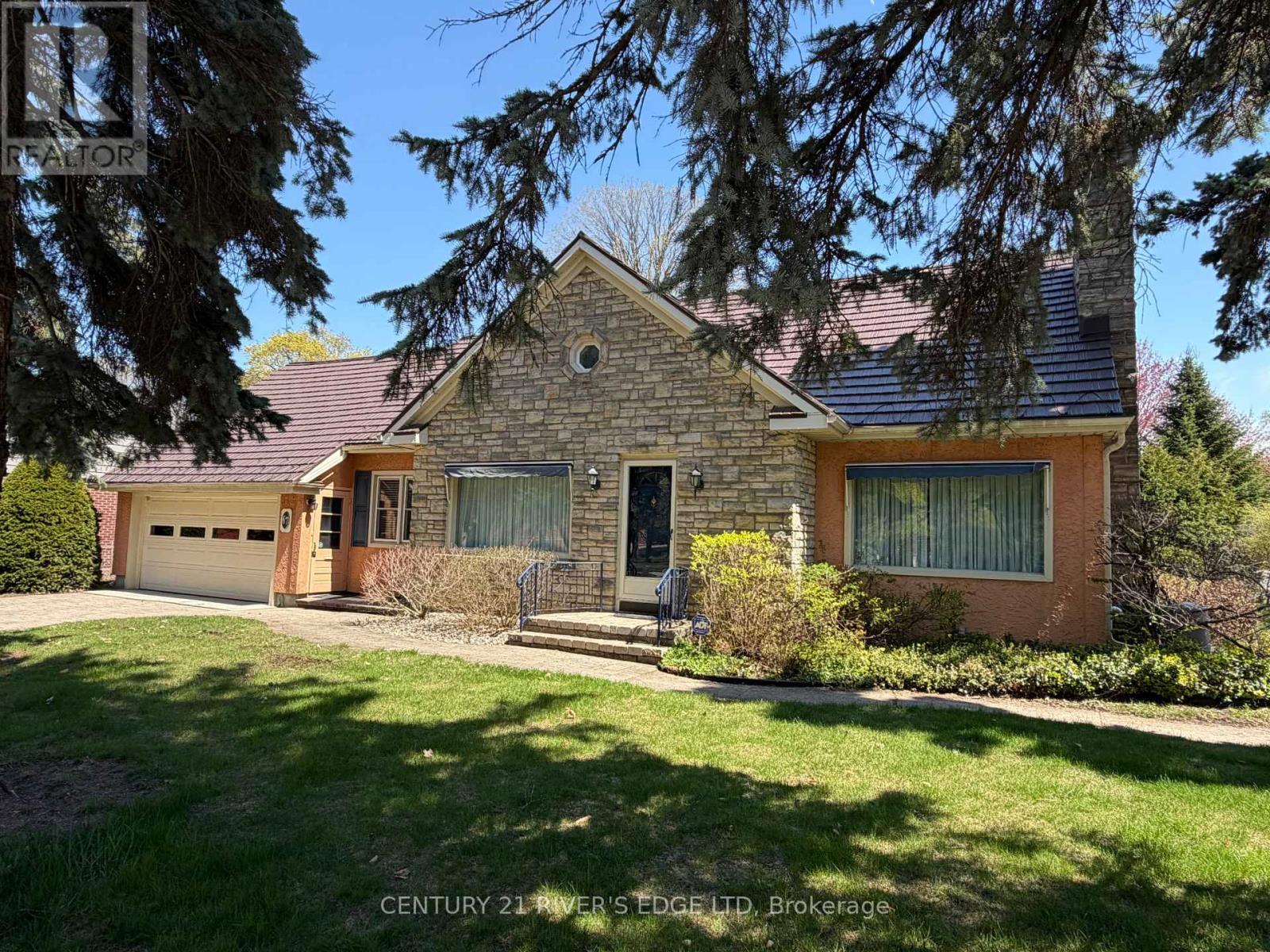 67 NORTH AUGUSTA ROAD, Brockville, Ontario