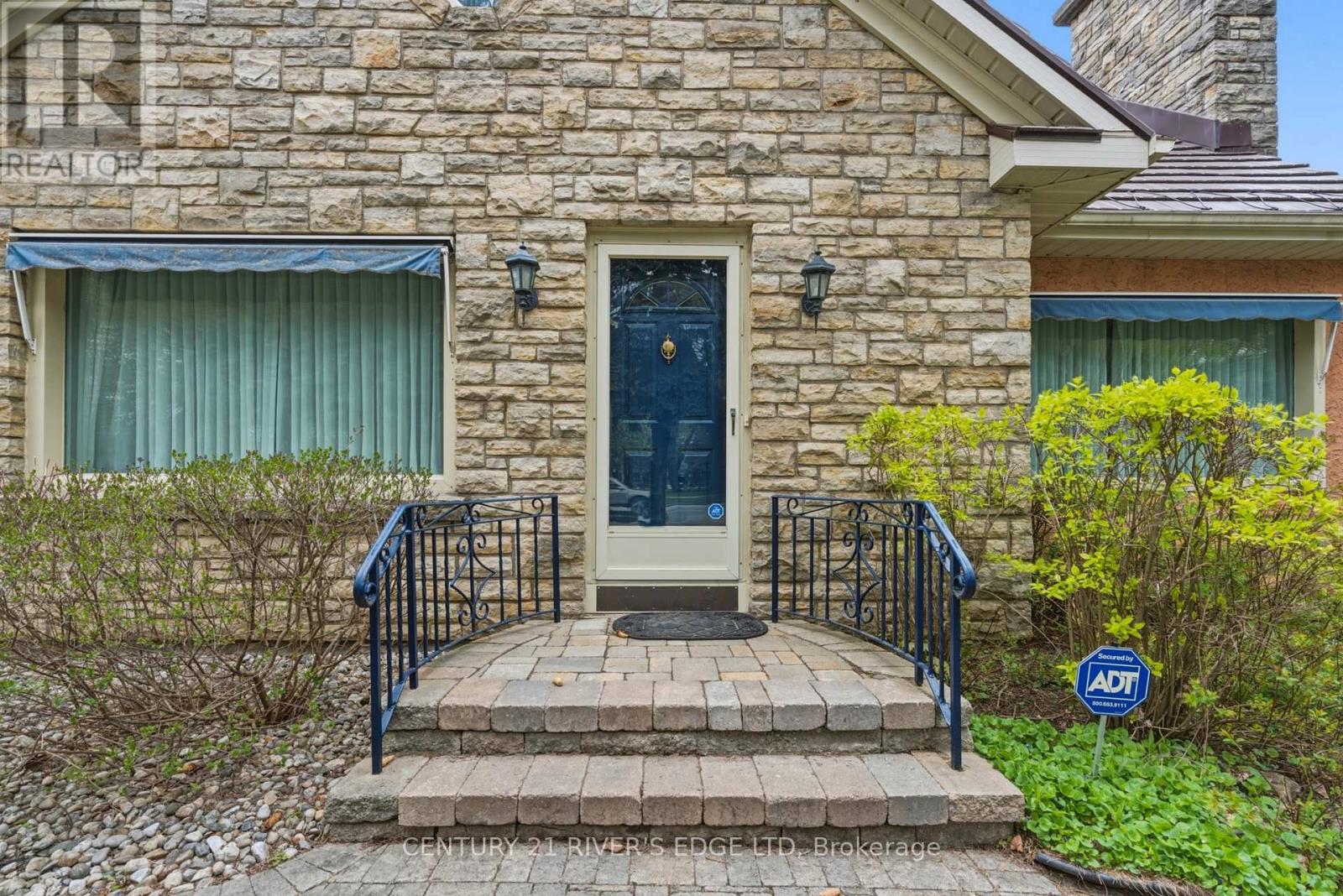 67 North Augusta Road, Brockville, Ontario  K6V 2X7 - Photo 7 - X13127802