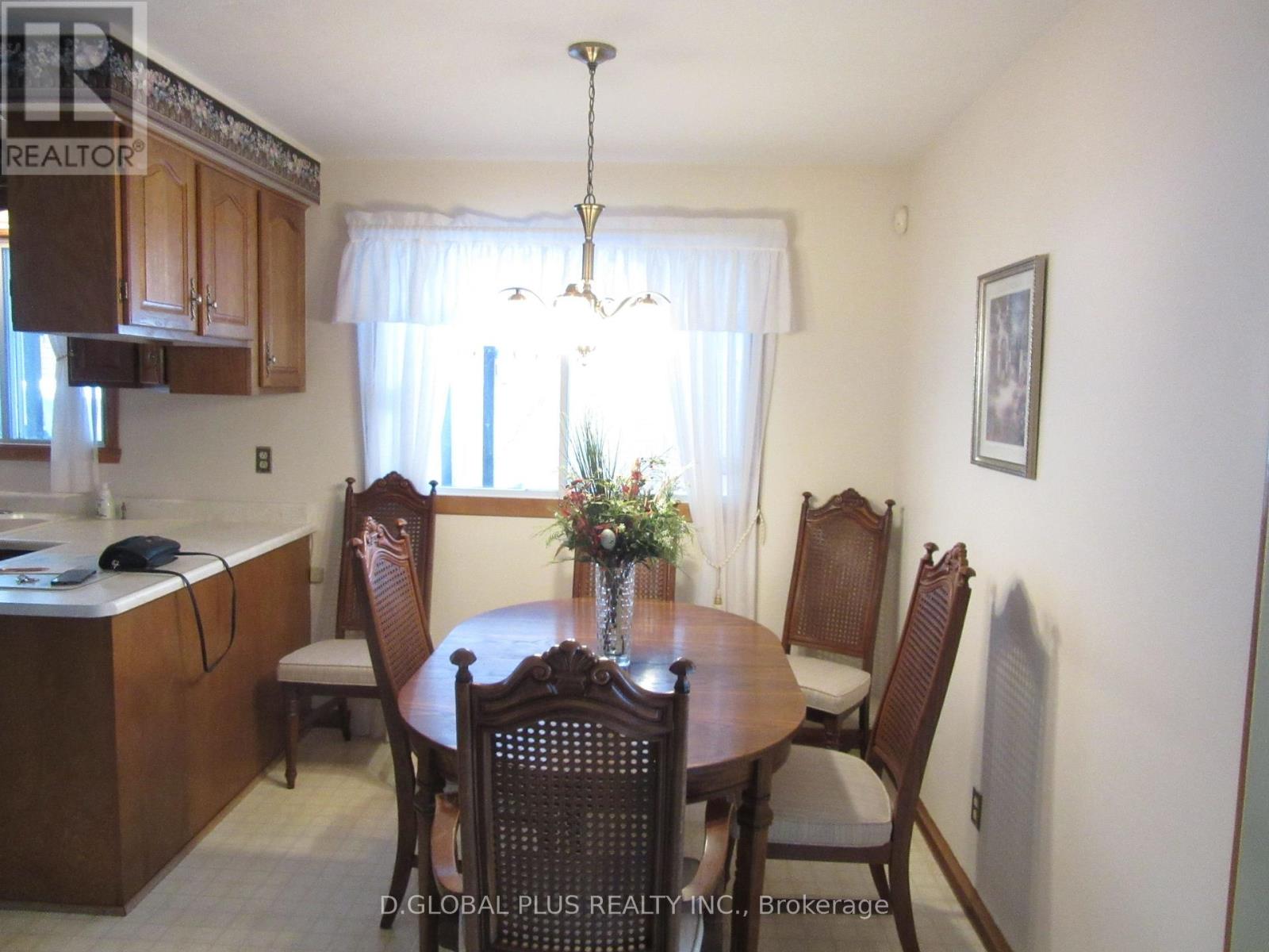 438 Beach Avenue, Cornwall, Ontario  K6H 5P1 - Photo 5 - X12822678