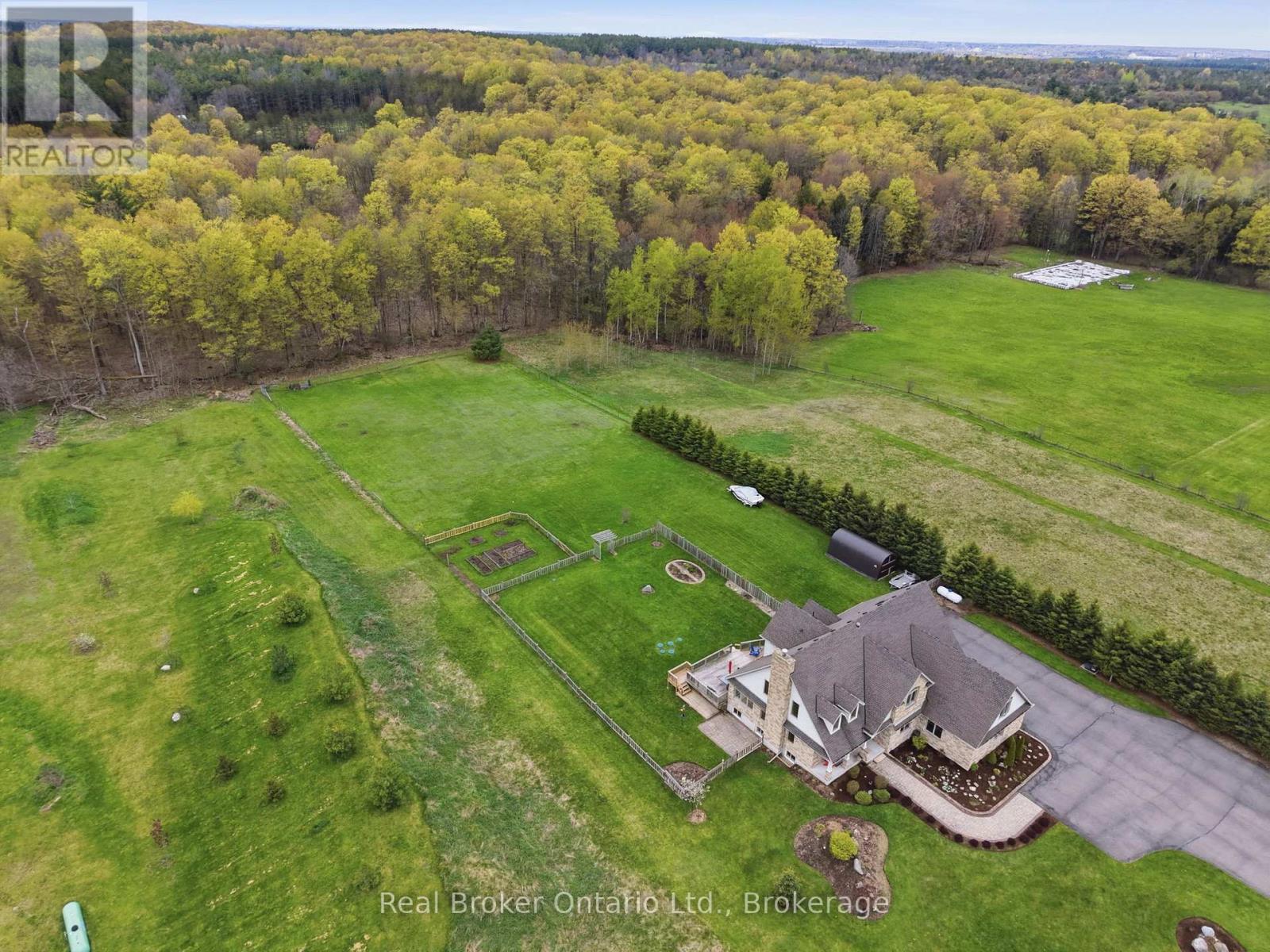 4760 Nassagaweya-Puslinch Townline, Puslinch, Ontario  N0B 2J0 - Photo 42 - X12899650