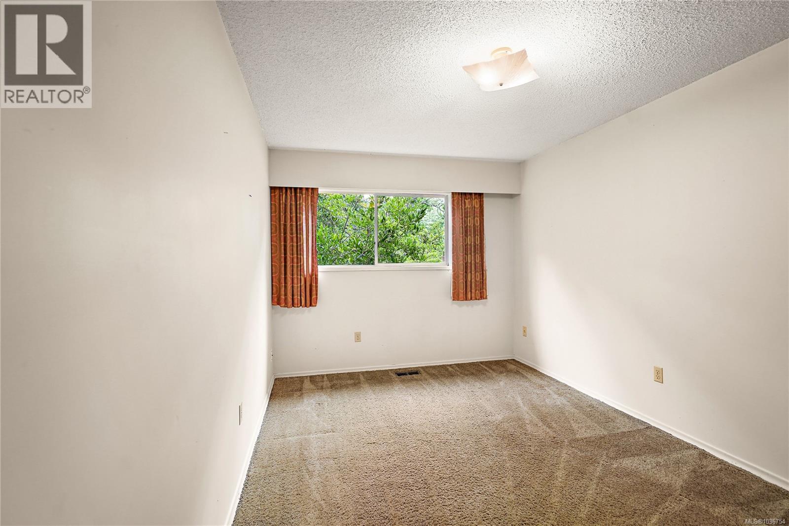 3976 Tudor Ave, Saanich, British Columbia  V8N 4L6 - Photo 21 - 1036754