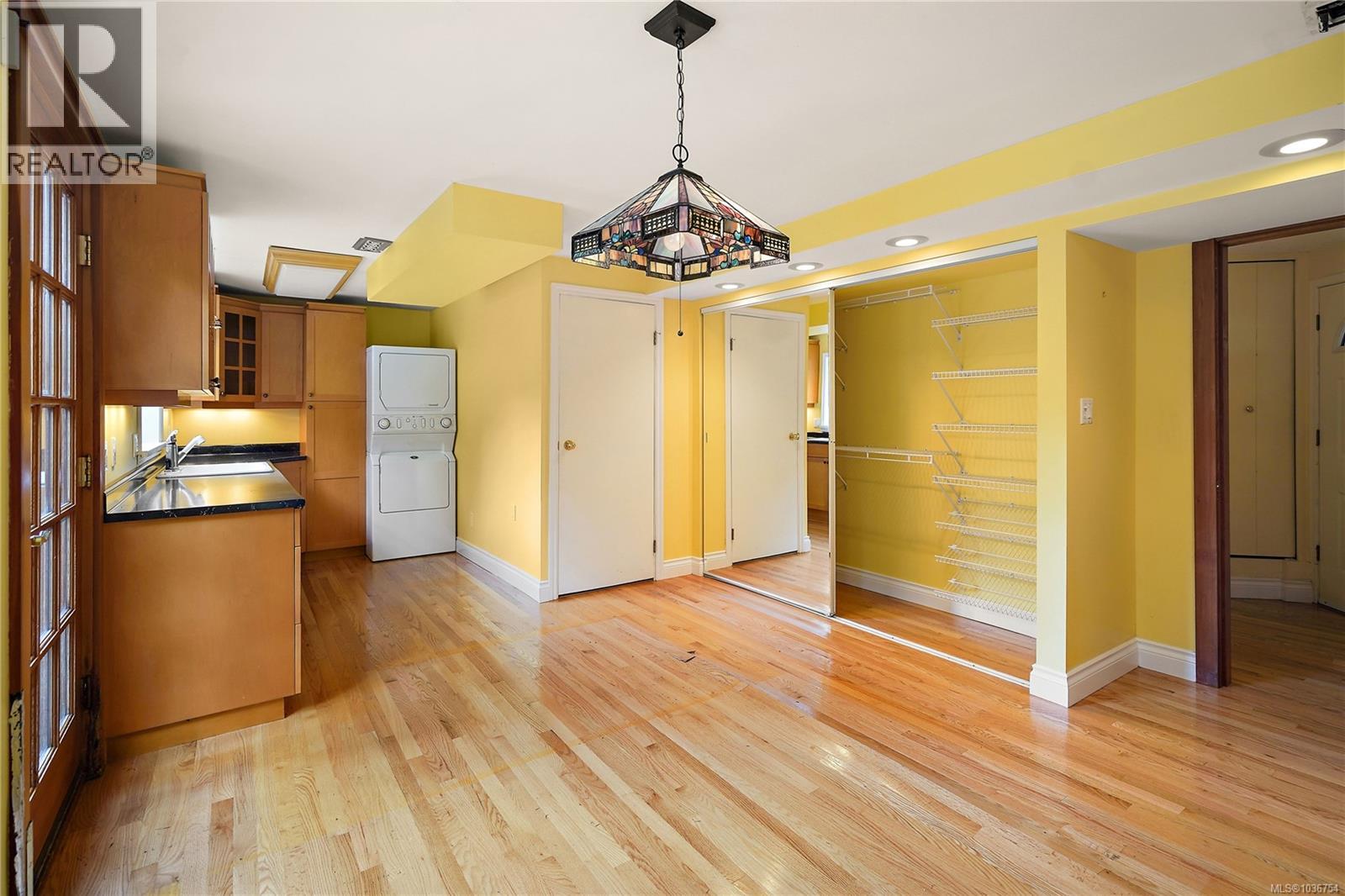3976 Tudor Ave, Saanich, British Columbia  V8N 4L6 - Photo 30 - 1036754