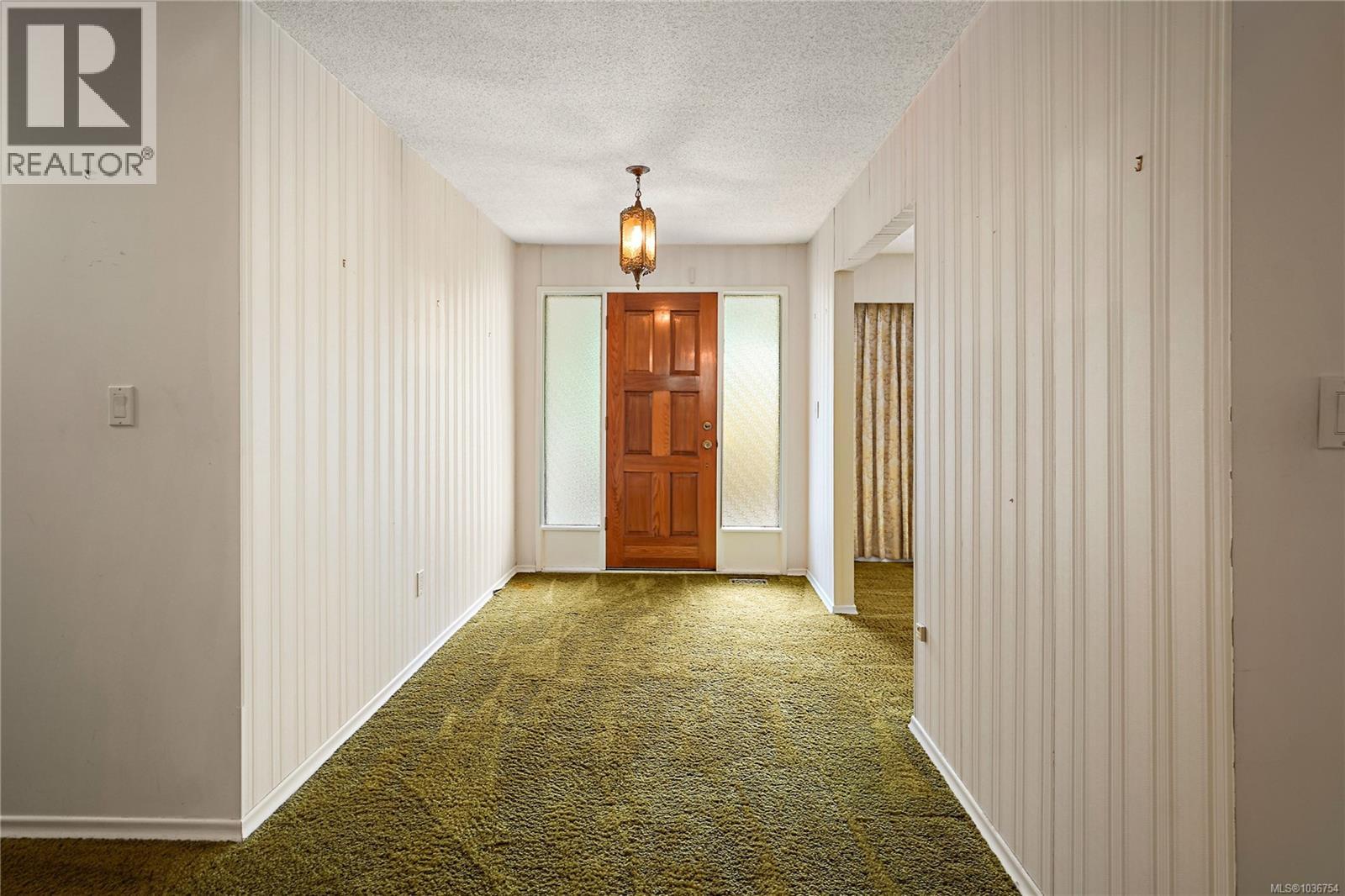3976 Tudor Ave, Saanich, British Columbia  V8N 4L6 - Photo 8 - 1036754
