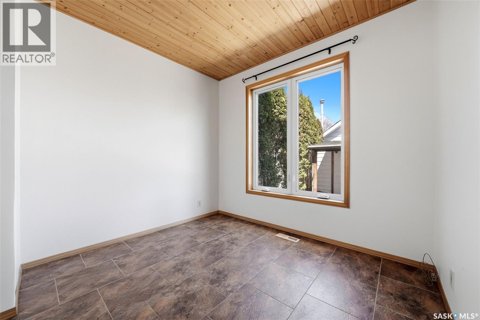 4 Bannister Avenue, Regina, Saskatchewan  S4R 5K9 - Photo 23 - SK035945