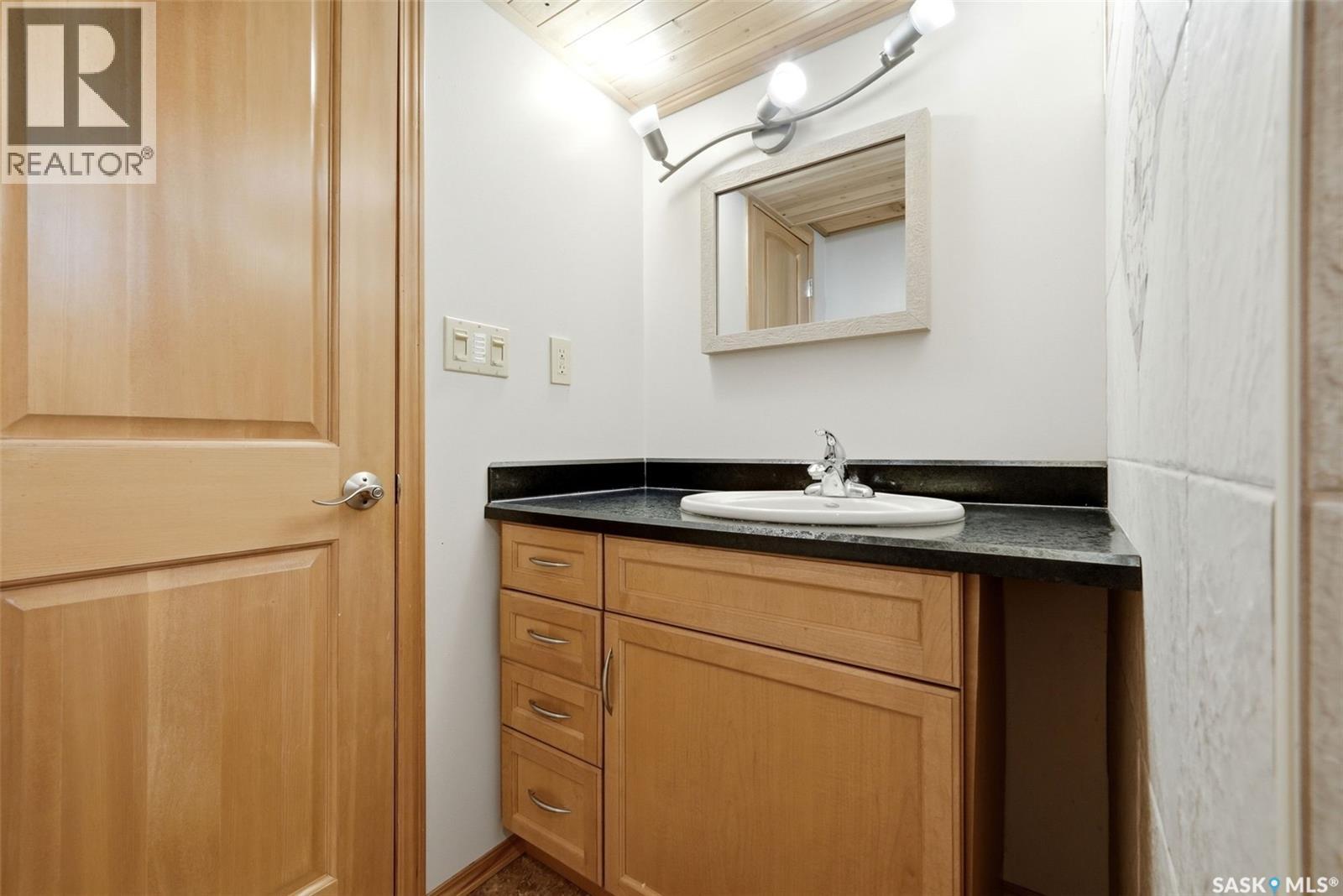 4 Bannister Avenue, Regina, Saskatchewan  S4R 5K9 - Photo 46 - SK035945