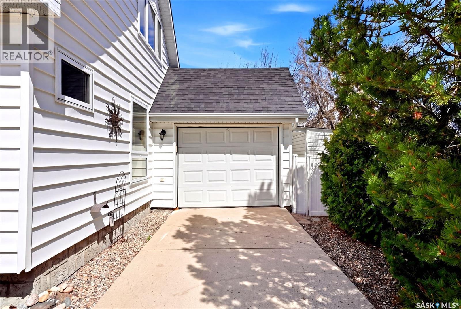 4 Bannister Avenue, Regina, Saskatchewan  S4R 5K9 - Photo 54 - SK035945