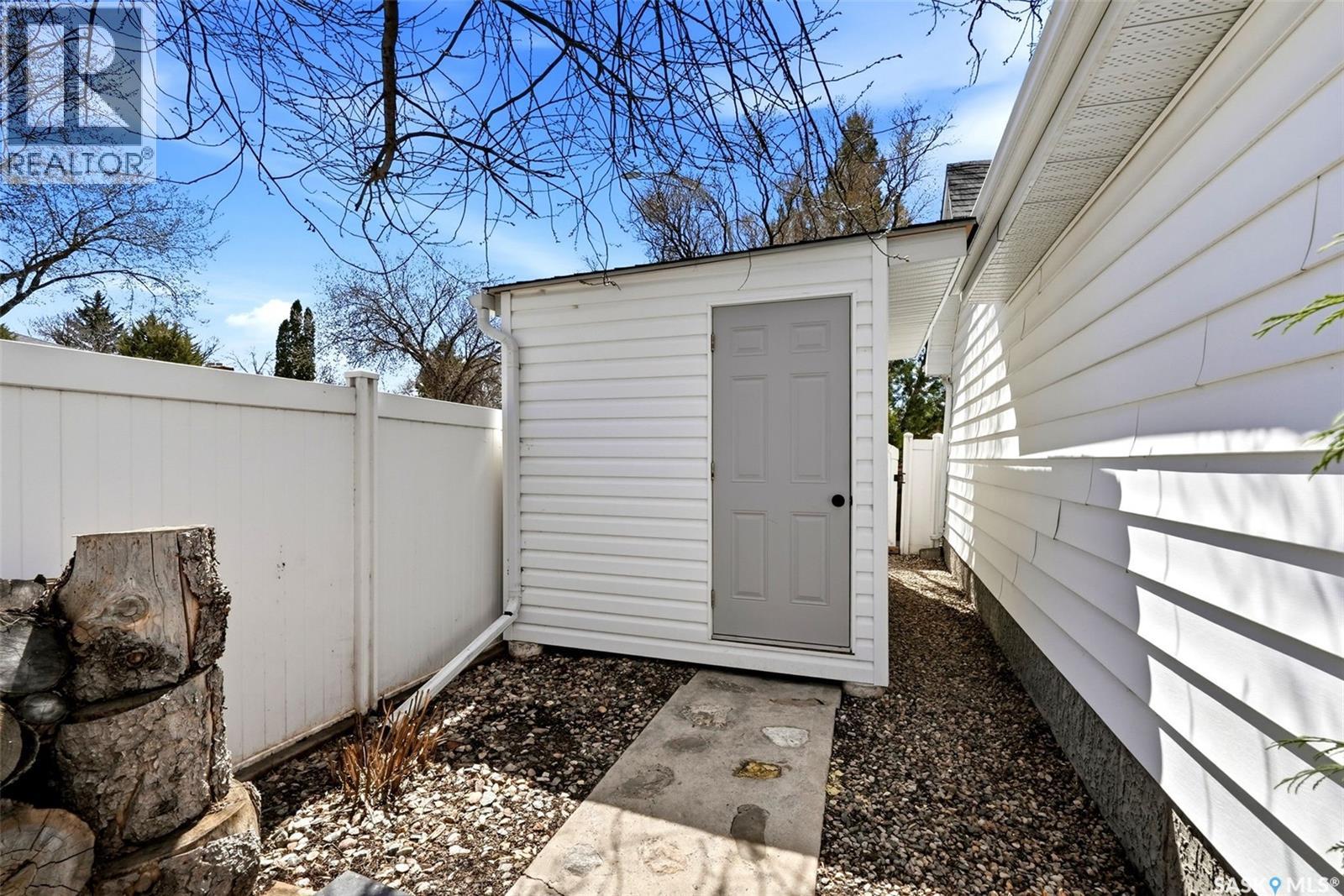 4 Bannister Avenue, Regina, Saskatchewan  S4R 5K9 - Photo 64 - SK035945