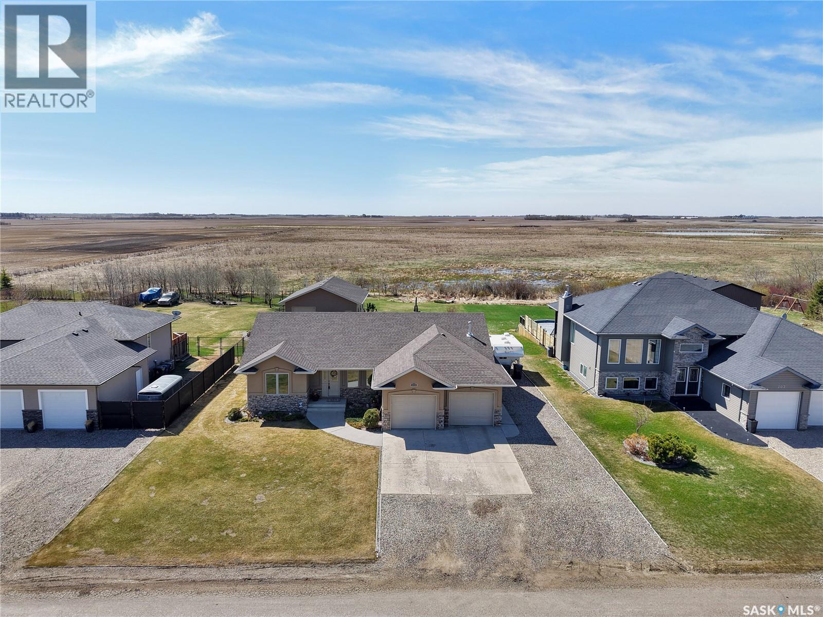 205 Prairie View Court, Hepburn, Saskatchewan  S0K 1Z0 - Photo 2 - SK035904