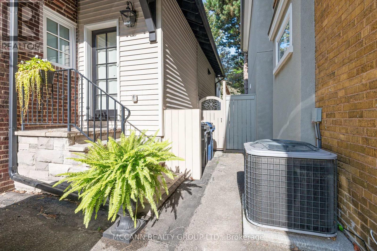 45 Lascelles Boulevard, Toronto, Ontario  M5P 2C9 - Photo 15 - C13127754