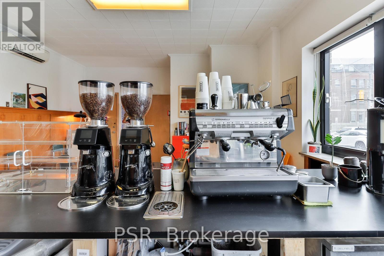 1 - 1211 Bathurst Street, Toronto, Ontario  M5R 3H3 - Photo 17 - C13127870