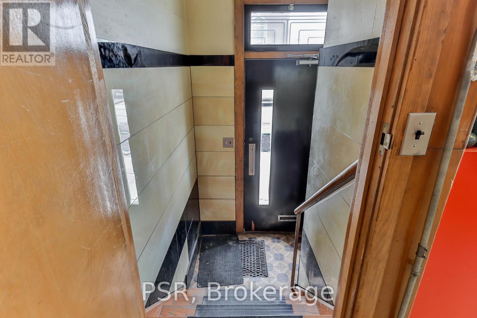 1 - 1211 Bathurst Street, Toronto, Ontario  M5R 3H3 - Photo 5 - C13127870