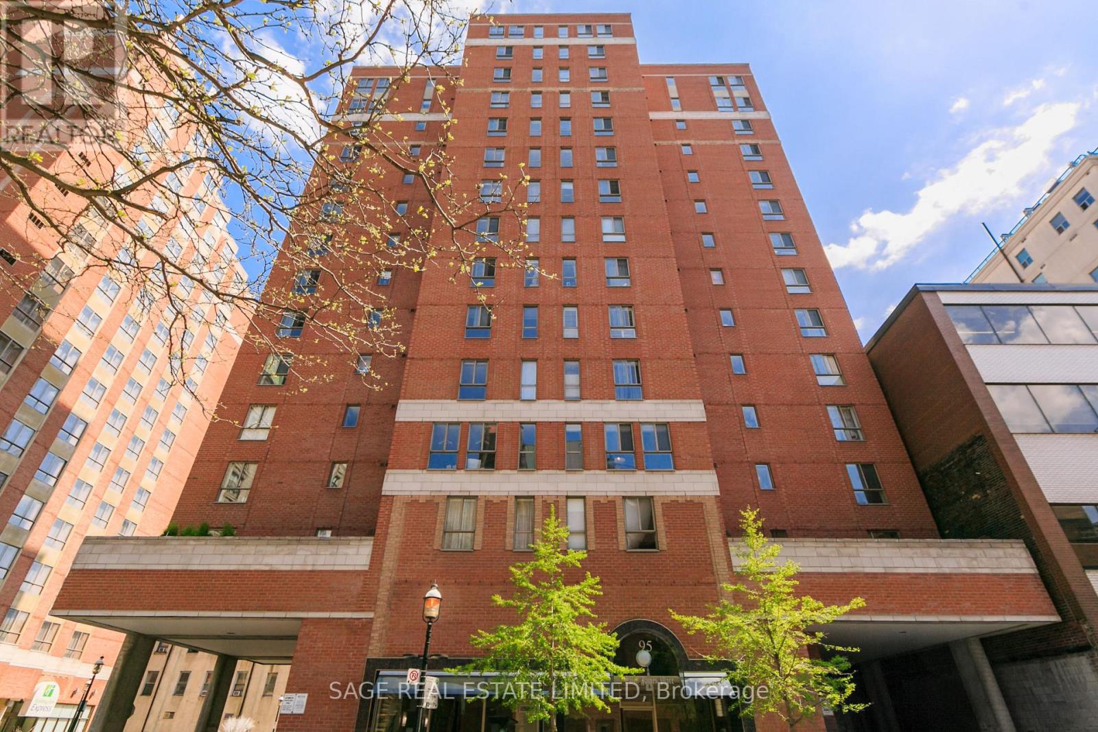 305 - 95 LOMBARD STREET