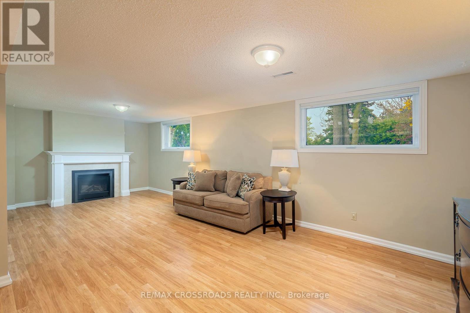 151 Goldhawk Trail, Toronto, Ontario  M1V 1X1 - Photo 24 - E13127832