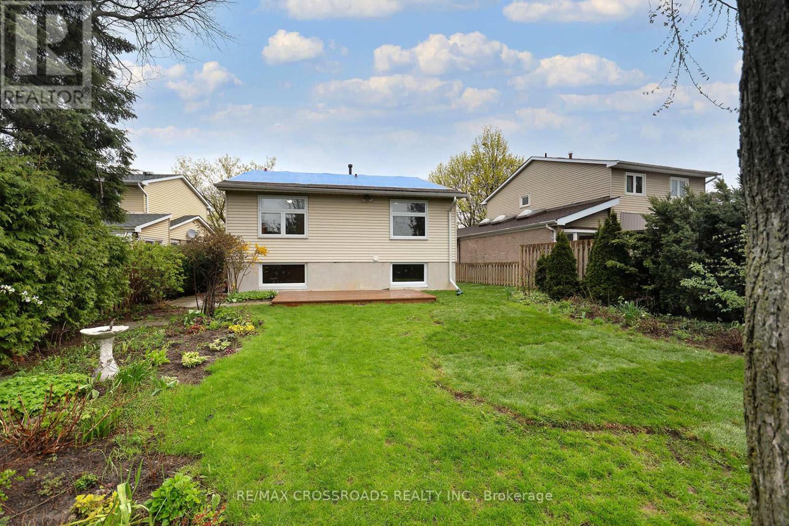 151 Goldhawk Trail, Toronto, Ontario  M1V 1X1 - Photo 33 - E13127832