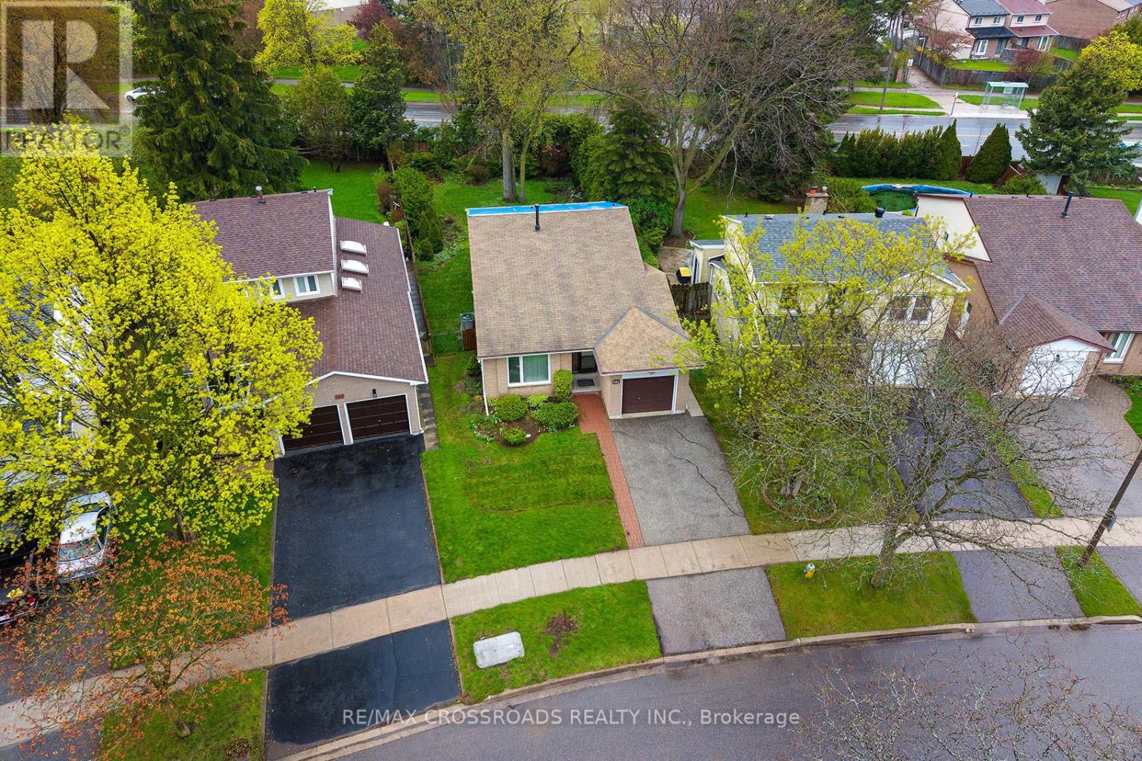 151 Goldhawk Trail, Toronto, Ontario  M1V 1X1 - Photo 4 - E13127832