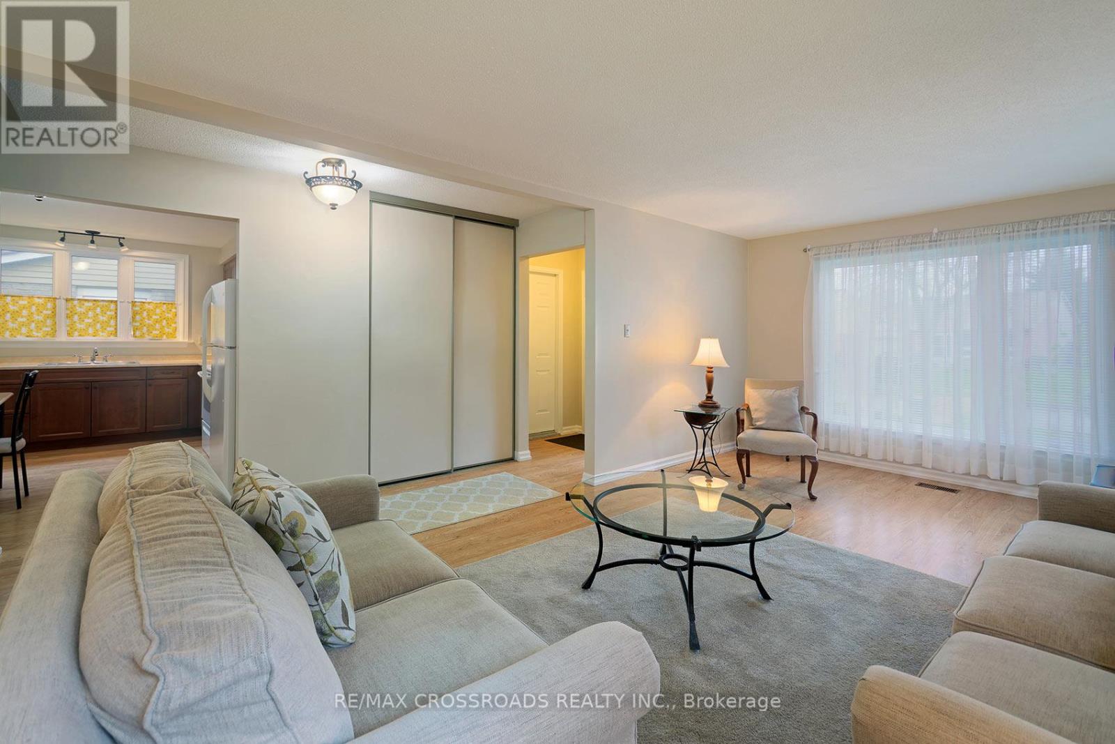 151 Goldhawk Trail, Toronto, Ontario  M1V 1X1 - Photo 7 - E13127832