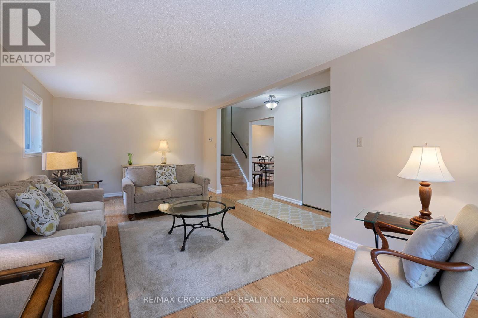 151 Goldhawk Trail, Toronto, Ontario  M1V 1X1 - Photo 8 - E13127832
