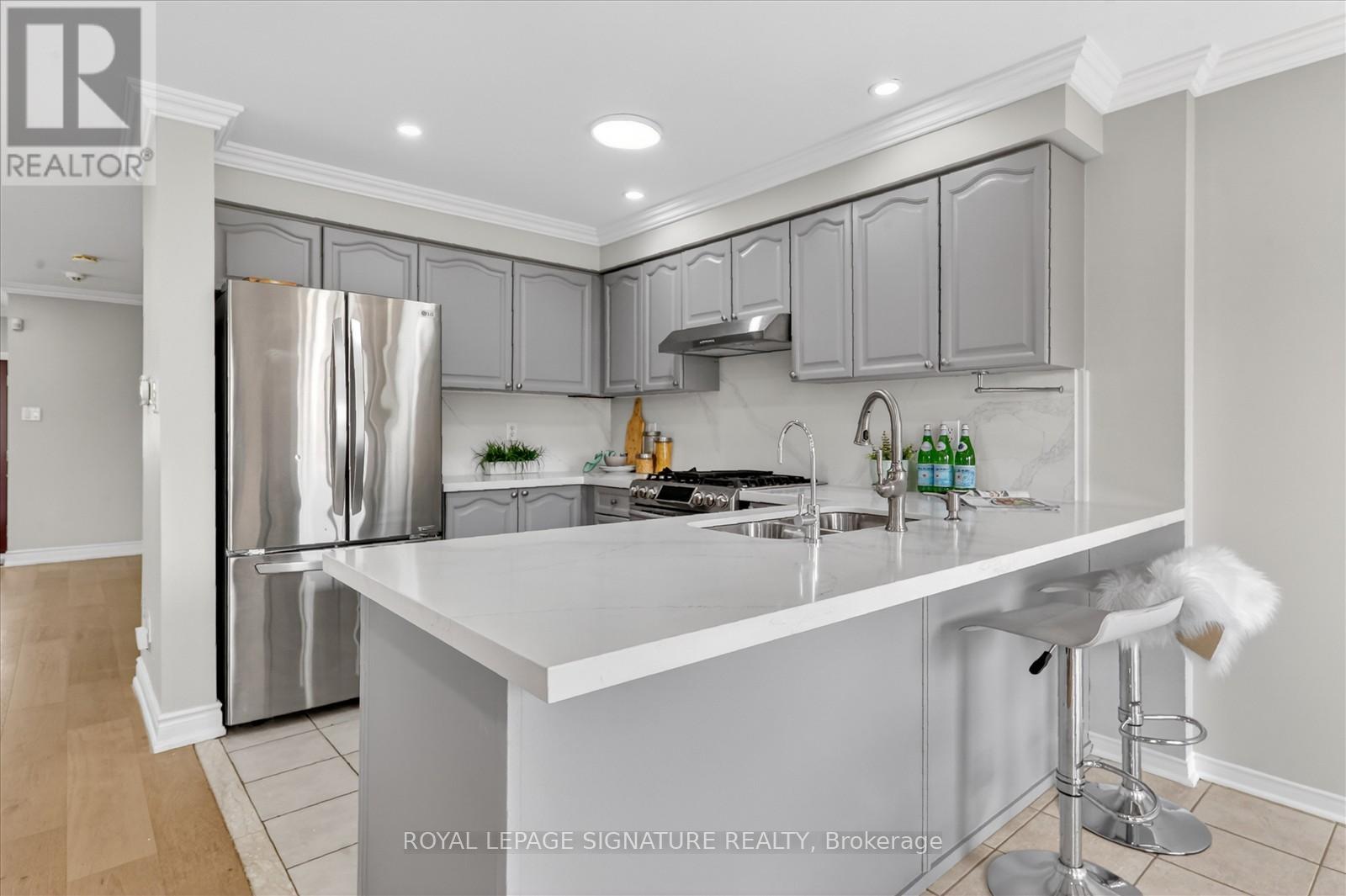 57 Foothill Street, Whitby, Ontario  L1R 2V6 - Photo 15 - E13127946