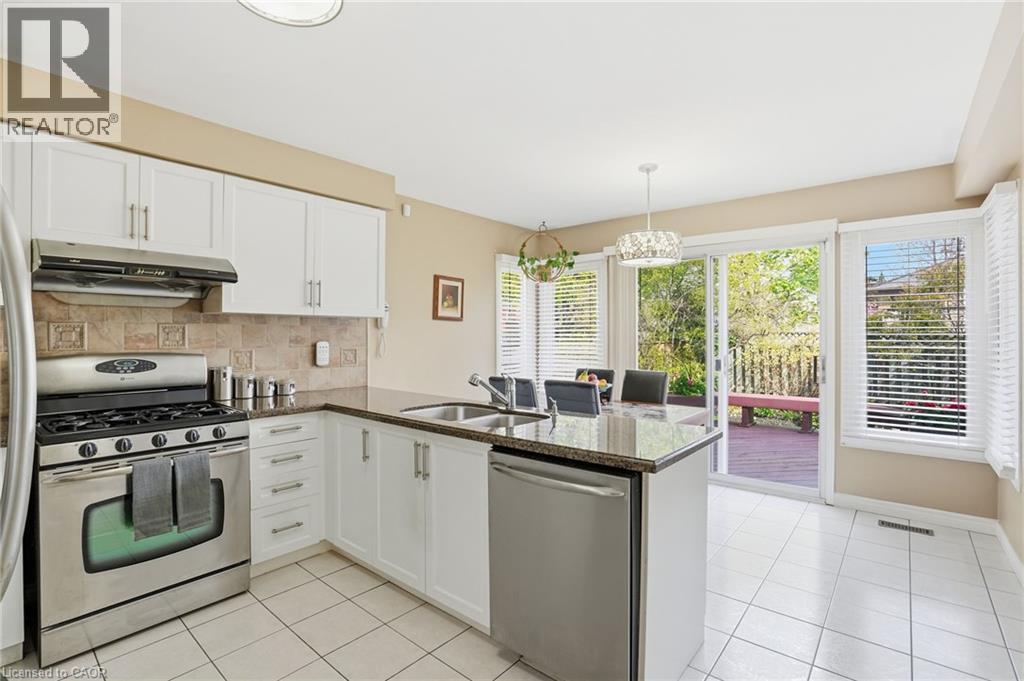 3277 Folkway Drive, Burlington, Ontario  L7M 3J2 - Photo 6 - 40829570