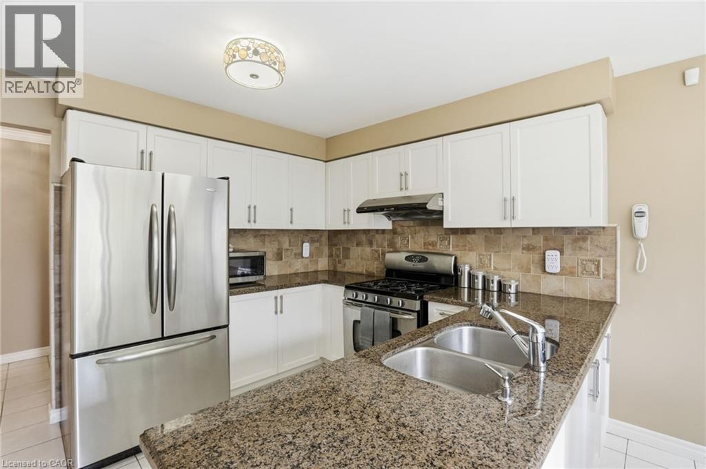 3277 Folkway Drive, Burlington, Ontario  L7M 3J2 - Photo 7 - 40829570