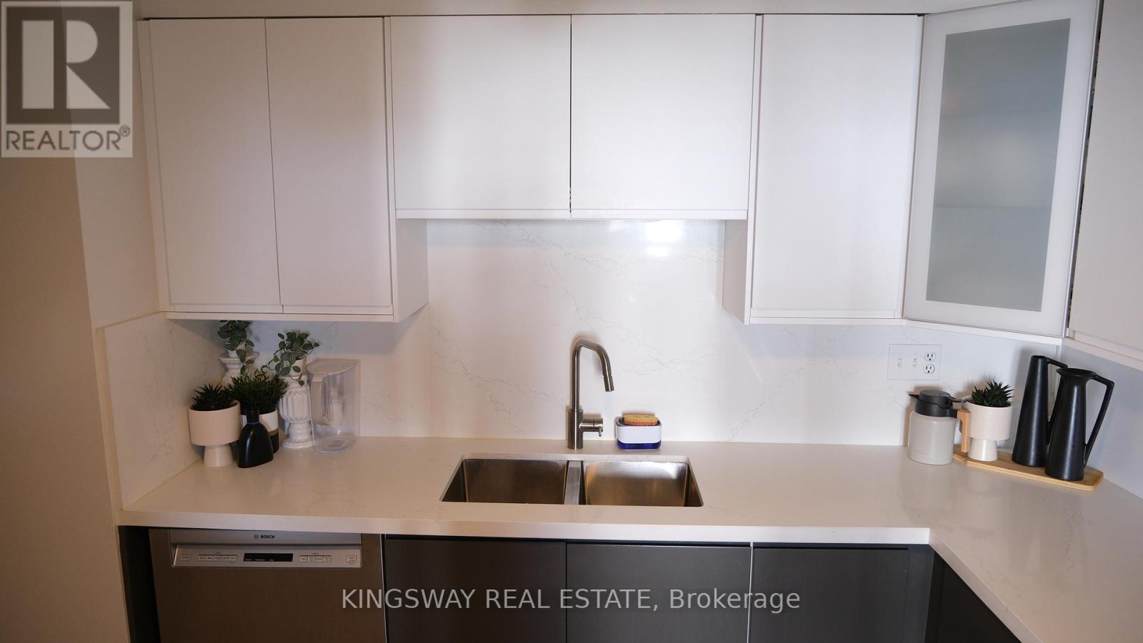 602 - 75 Graydon Hall Drive, Toronto, Ontario  M3A 3M5 - Photo 7 - C12862838
