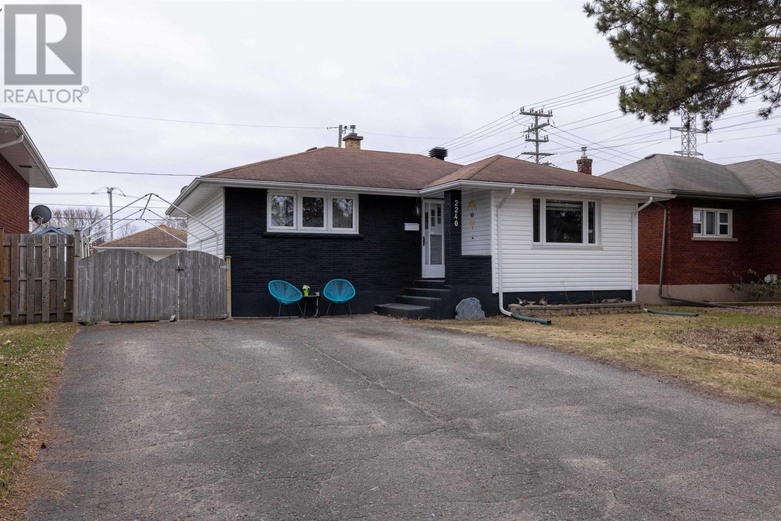 2240 Rankin St, Thunder Bay, Ontario