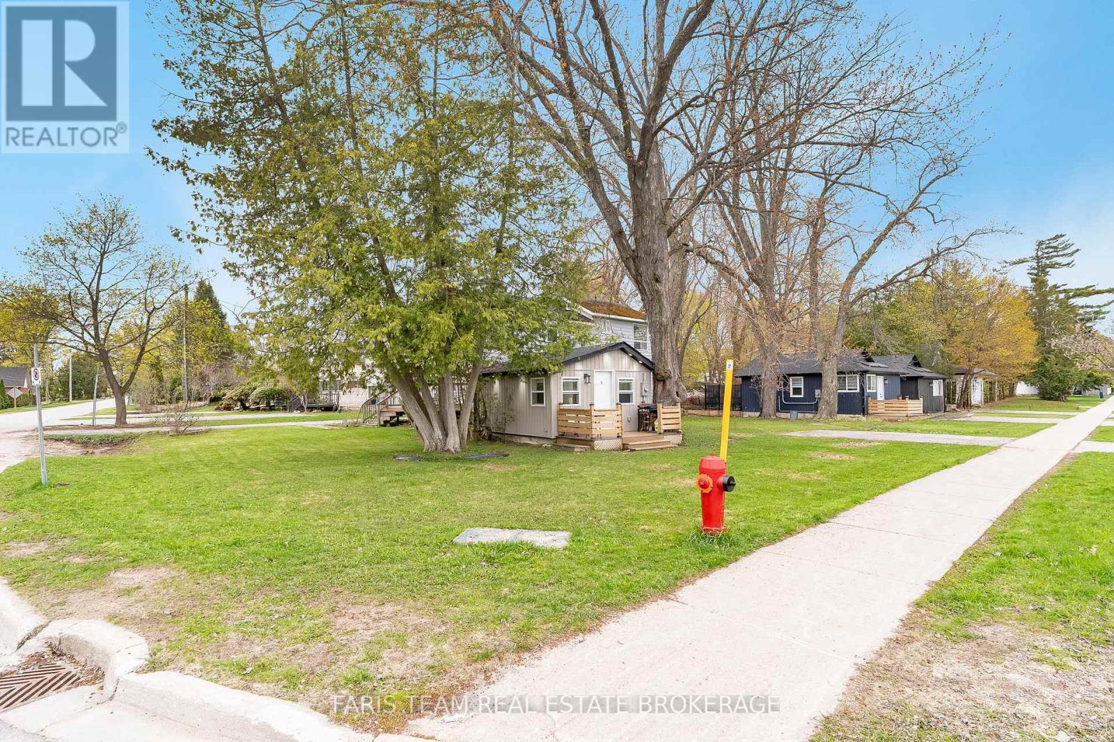 687 Innisfil Beach Road, Innisfil (Alcona), Ontario  L0L 2M0 - Photo 23 - N13127888