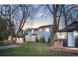 687 INNISFIL BEACH ROAD, Innisfil, Ontario