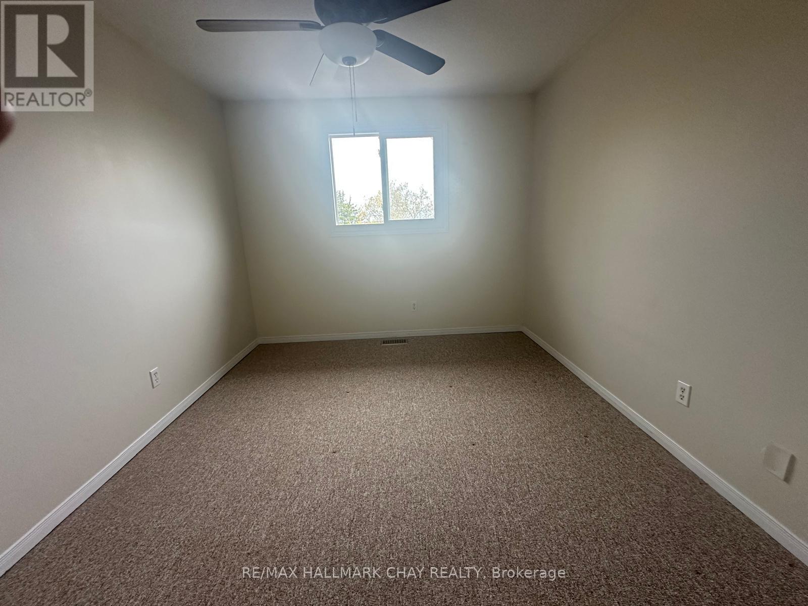 Upper - 16 Cuthbert Street, Barrie (Ardagh), Ontario  L4N 6X7 - Photo 16 - S13127892
