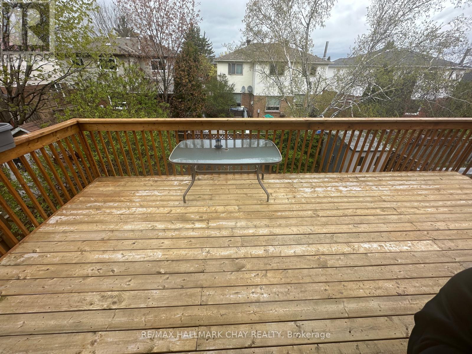 Upper - 16 Cuthbert Street, Barrie (Ardagh), Ontario  L4N 6X7 - Photo 18 - S13127892
