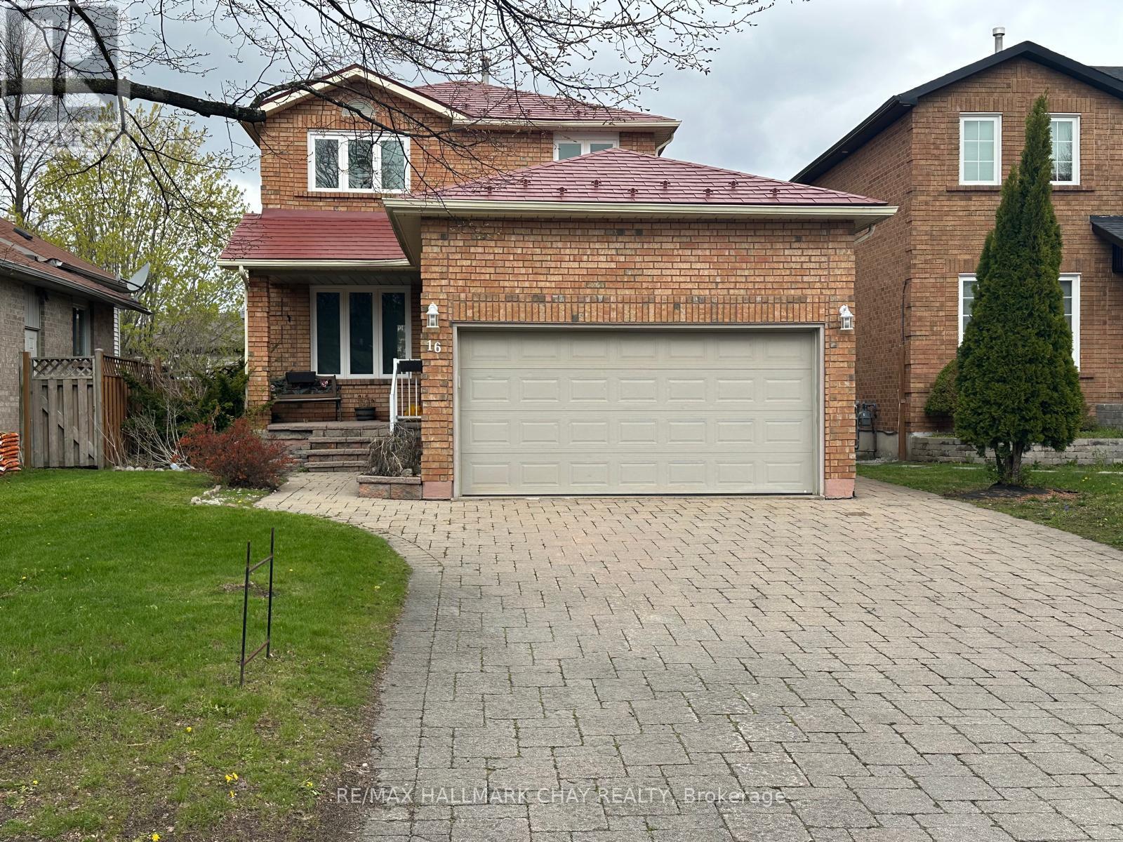 Upper - 16 Cuthbert Street, Barrie (Ardagh), Ontario  L4N 6X7 - Photo 2 - S13127892