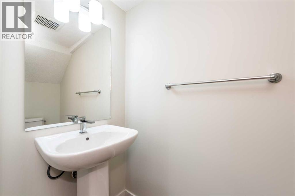428 Cranbrook Square SE, Calgary, Alberta  T3M 3K8 - Photo 9 - A2308818