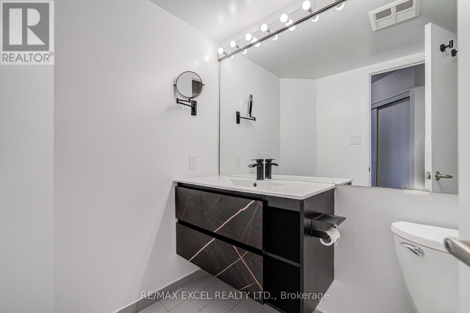 2105 - 2269 Lake Shore Boulevard W, Toronto, Ontario  M8V 3X6 - Photo 26 - W13119266