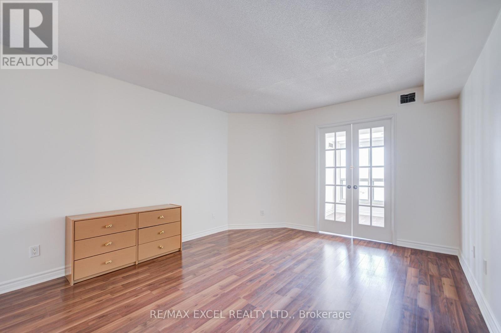 2105 - 2269 Lake Shore Boulevard W, Toronto, Ontario  M8V 3X6 - Photo 24 - W13119266