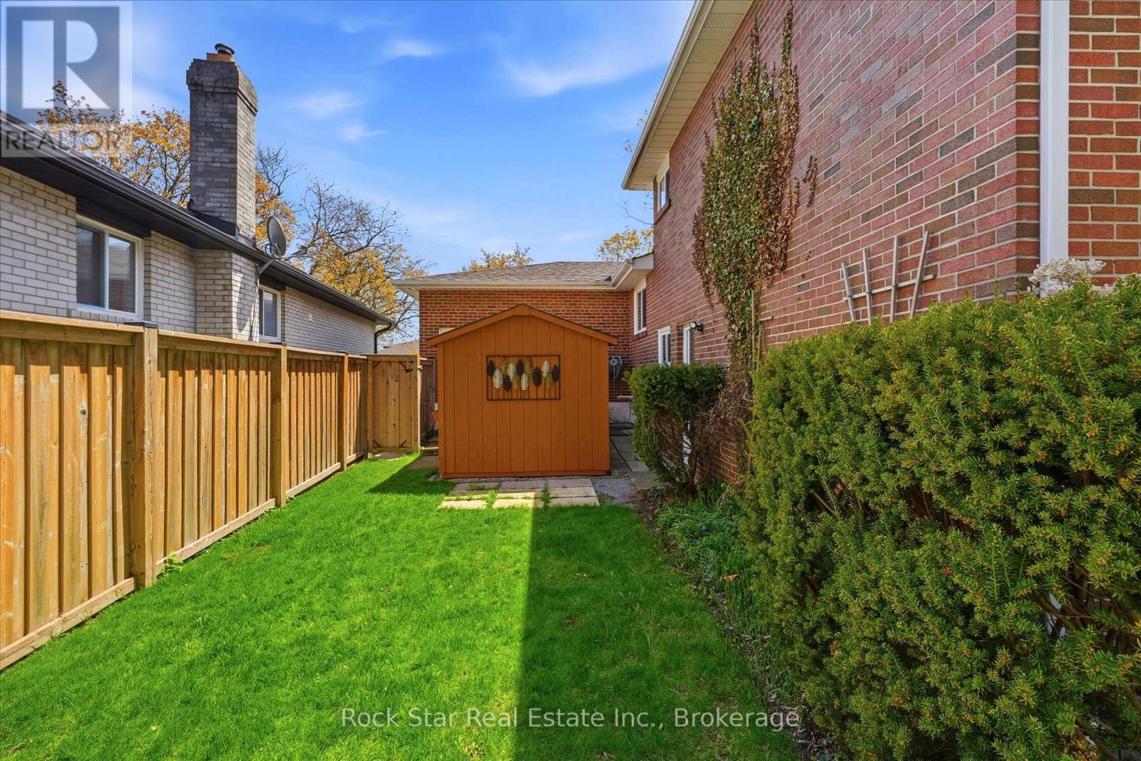 36 Langevin Crescent, Toronto, Ontario  M1C 2B6 - Photo 32 - E13128038