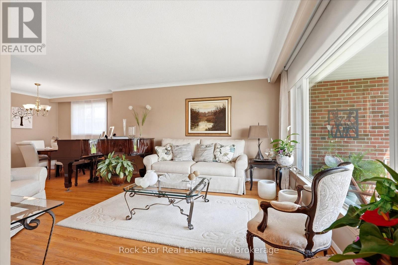 36 Langevin Crescent, Toronto, Ontario  M1C 2B6 - Photo 4 - E13128038