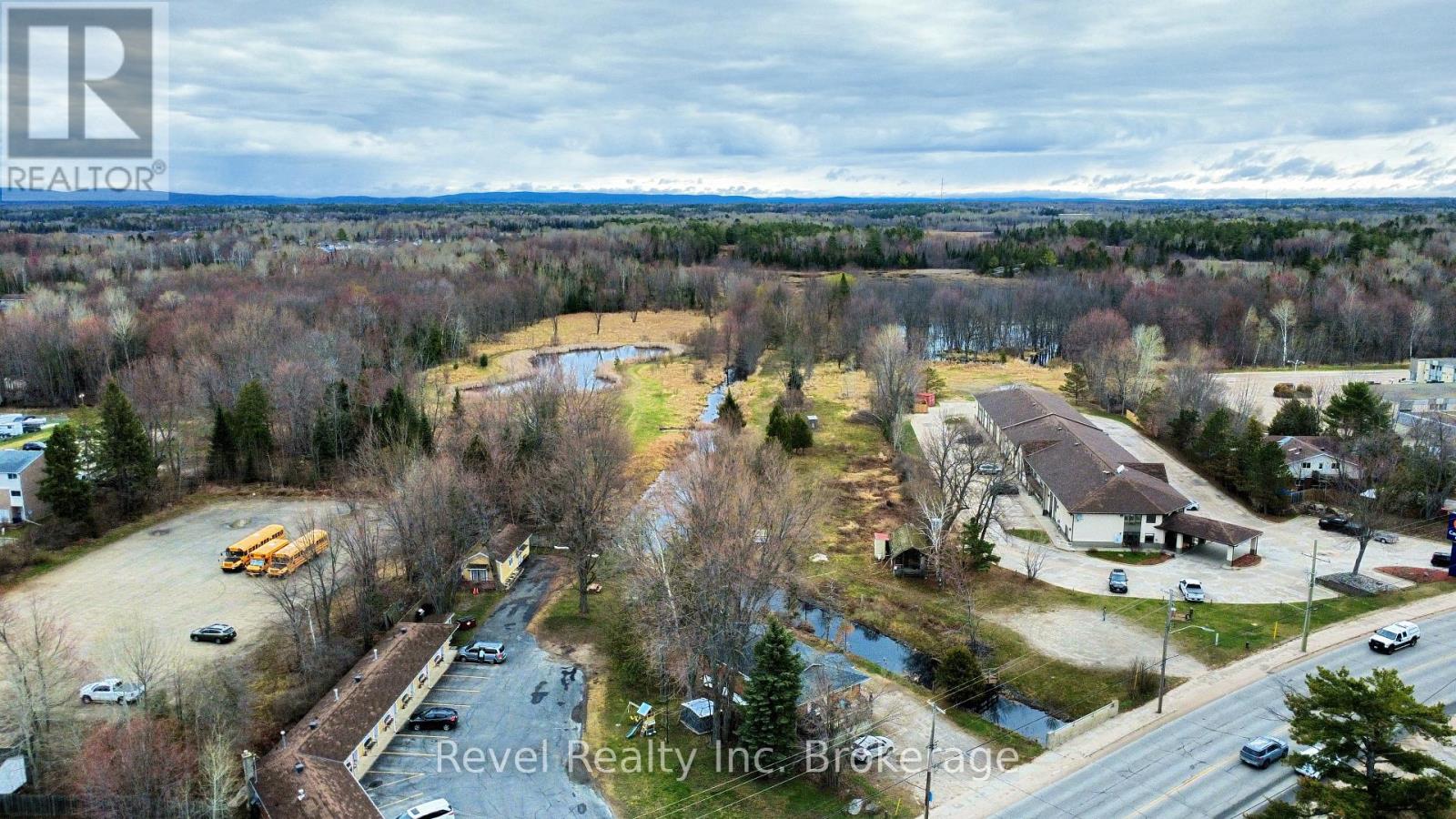 670 Lakeshore Drive, North Bay, Ontario  P1A 2G2 - Photo 3 - X13128080