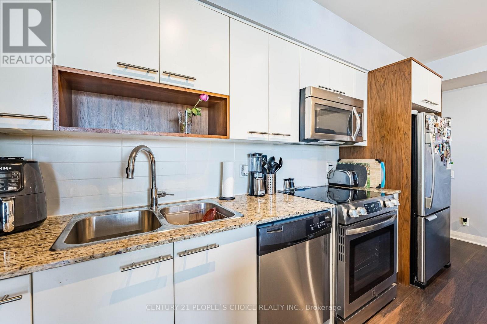 1302 - 5 Valhalla Inn Road, Toronto, Ontario  M9B 1S9 - Photo 12 - W13127750