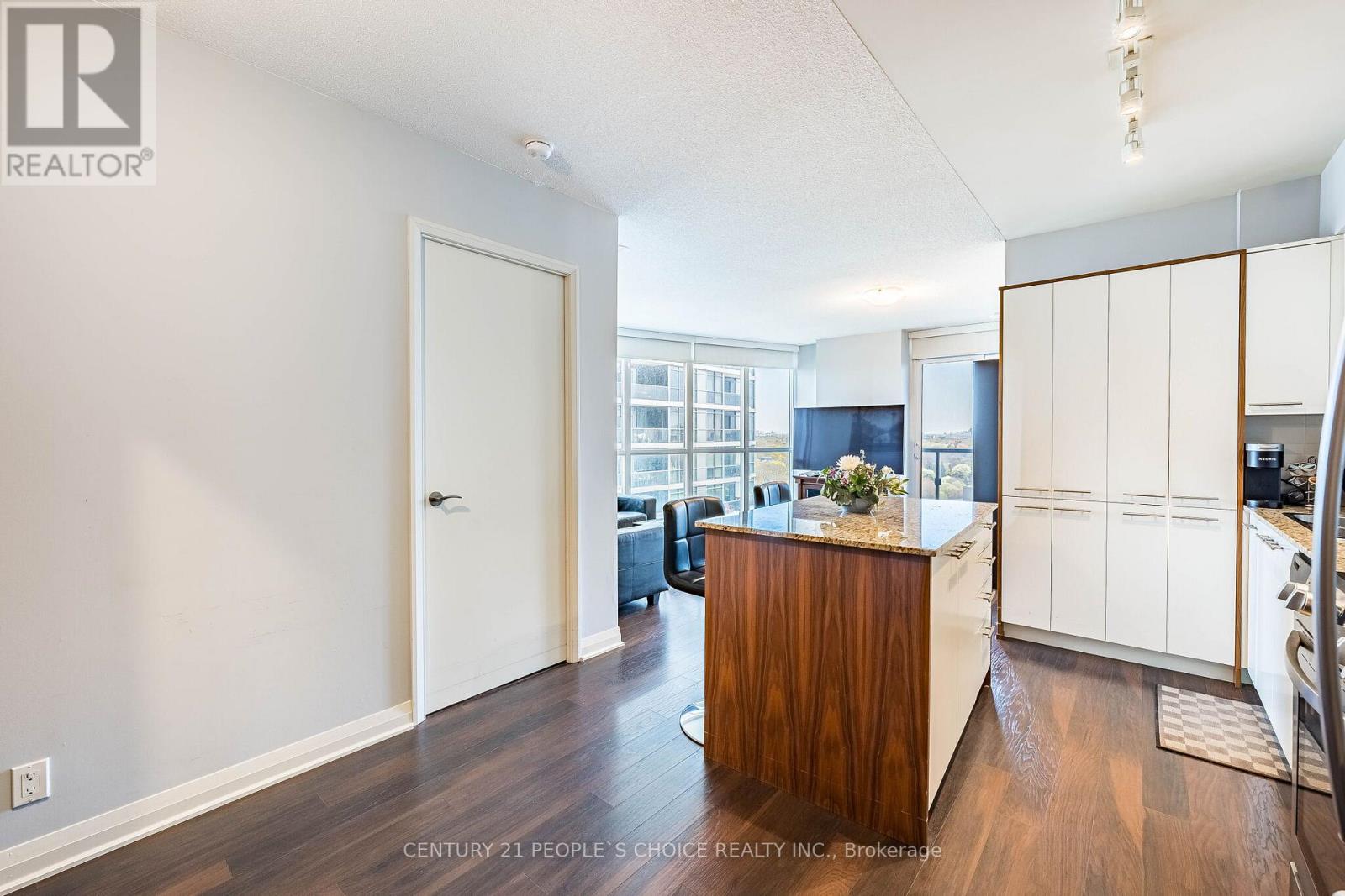 1302 - 5 Valhalla Inn Road, Toronto, Ontario  M9B 1S9 - Photo 14 - W13127750