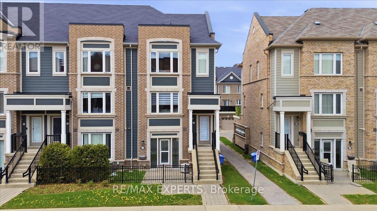 218 - 250 Sunny Meadow Boulevard, Brampton, Ontario  L6R 3Y7 - Photo 2 - W13127762
