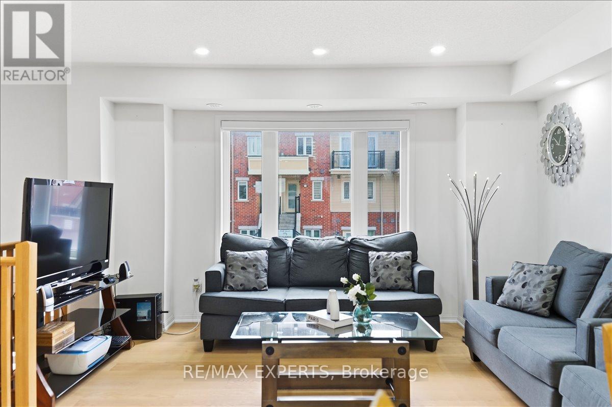 218 - 250 Sunny Meadow Boulevard, Brampton, Ontario  L6R 3Y7 - Photo 6 - W13127762