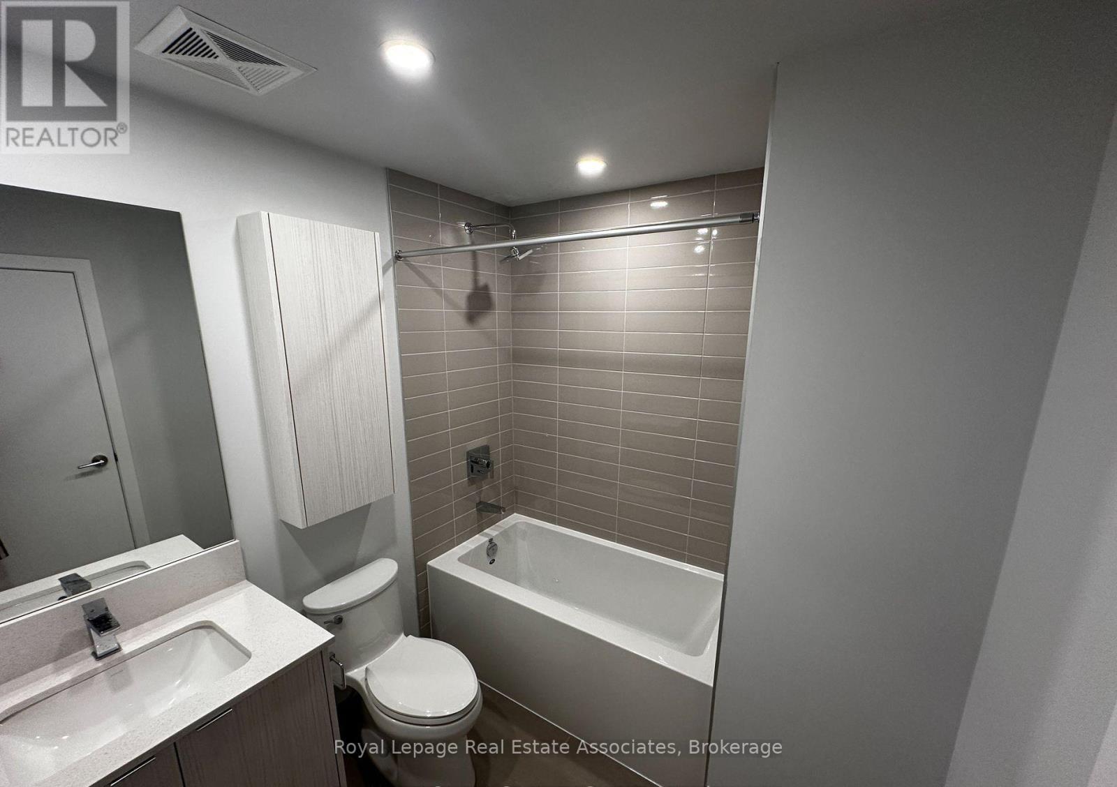 3502 - 4130 Parkside Village Drive, Mississauga, Ontario  L5B 3M8 - Photo 6 - W13127820