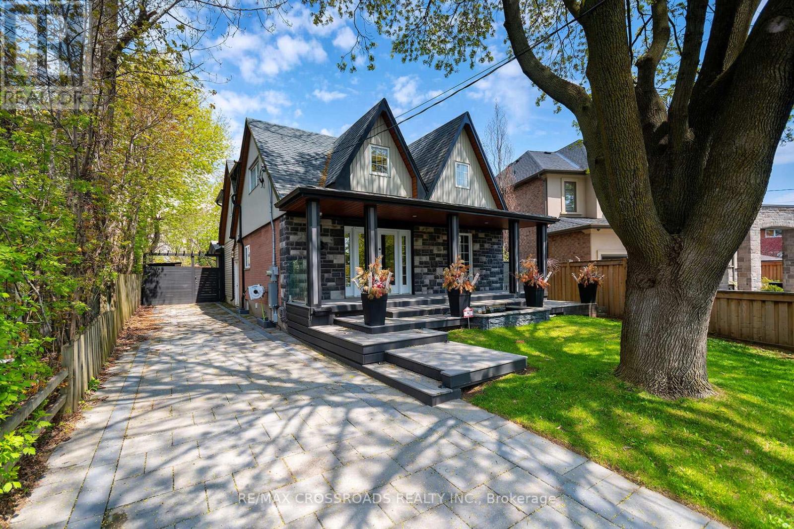 33 NORFOLK AVENUE, Toronto, Ontario